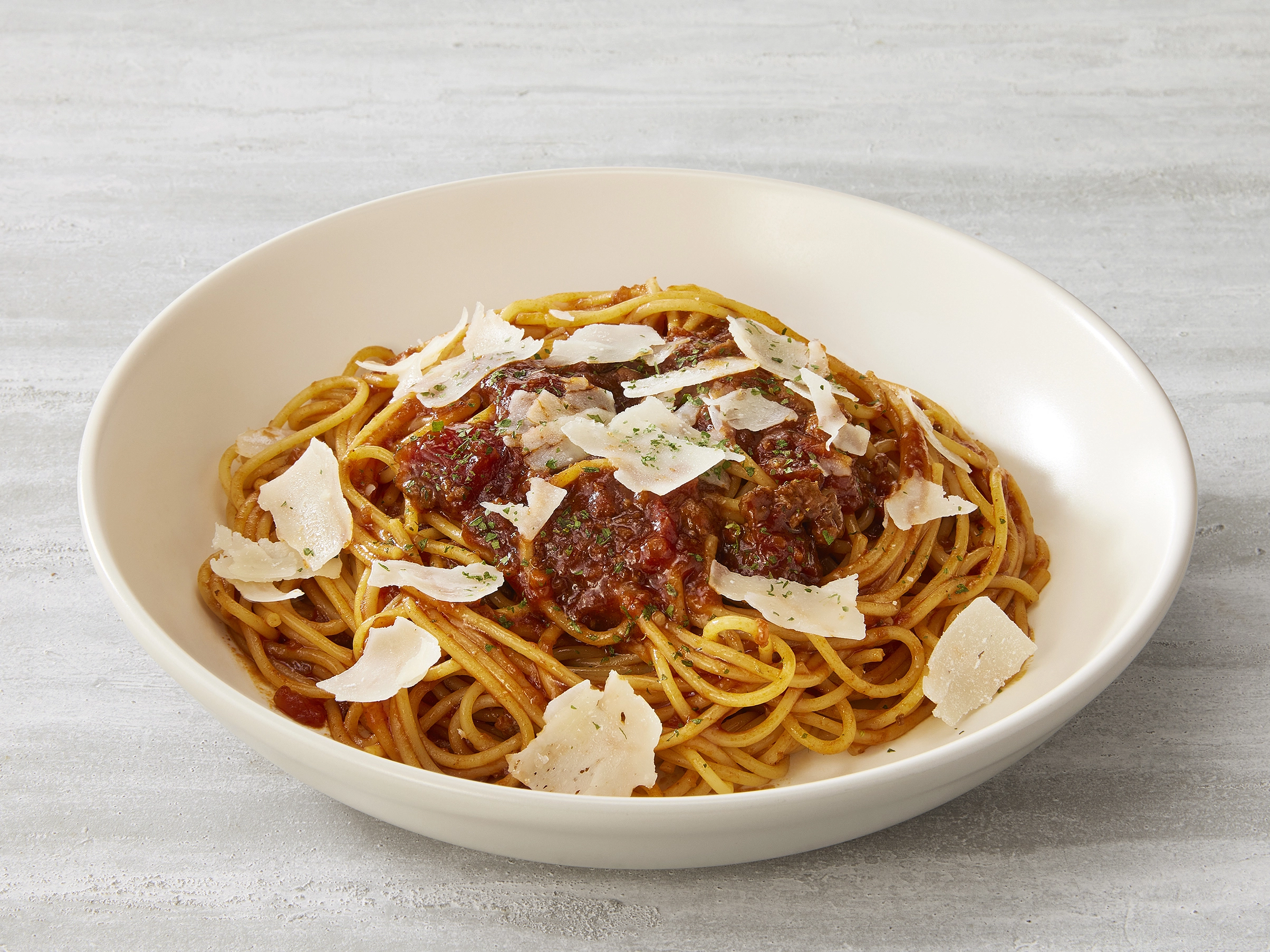 削りパルメザンチーズのボロネーゼ